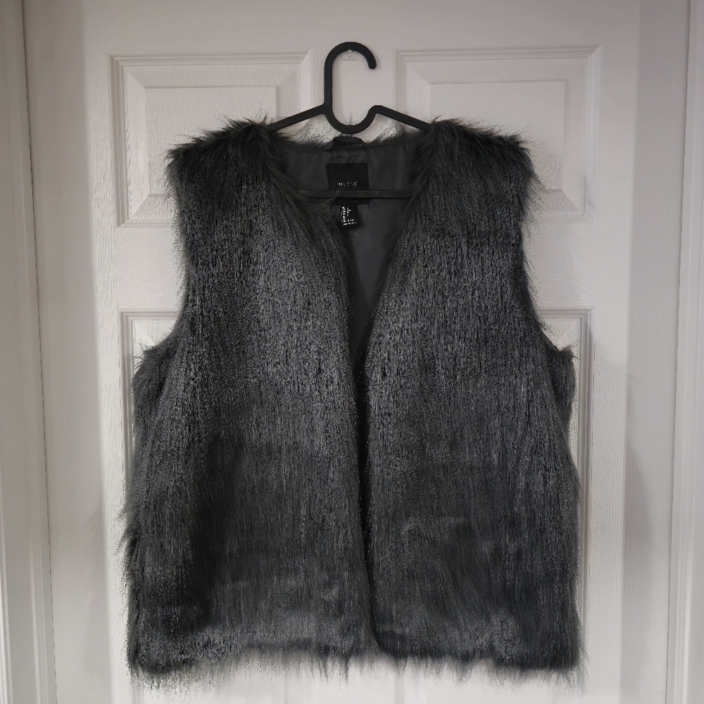 Forever 21 Faux Fur Vest